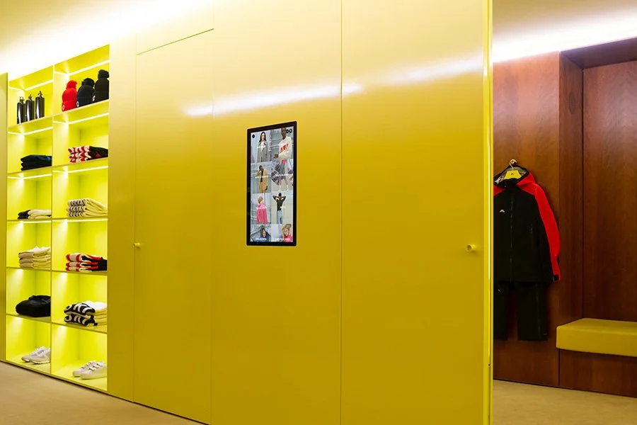 J.Lindeberg butik med digital lookbook, Touchtech