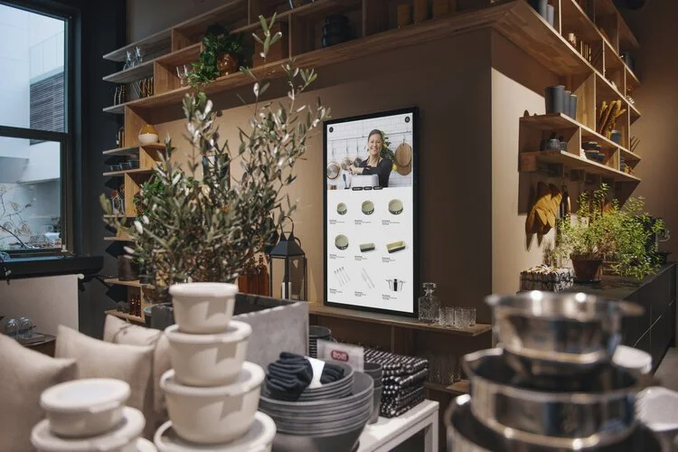 Touchtech digital skärm i inredningsbutik Köpenhamn